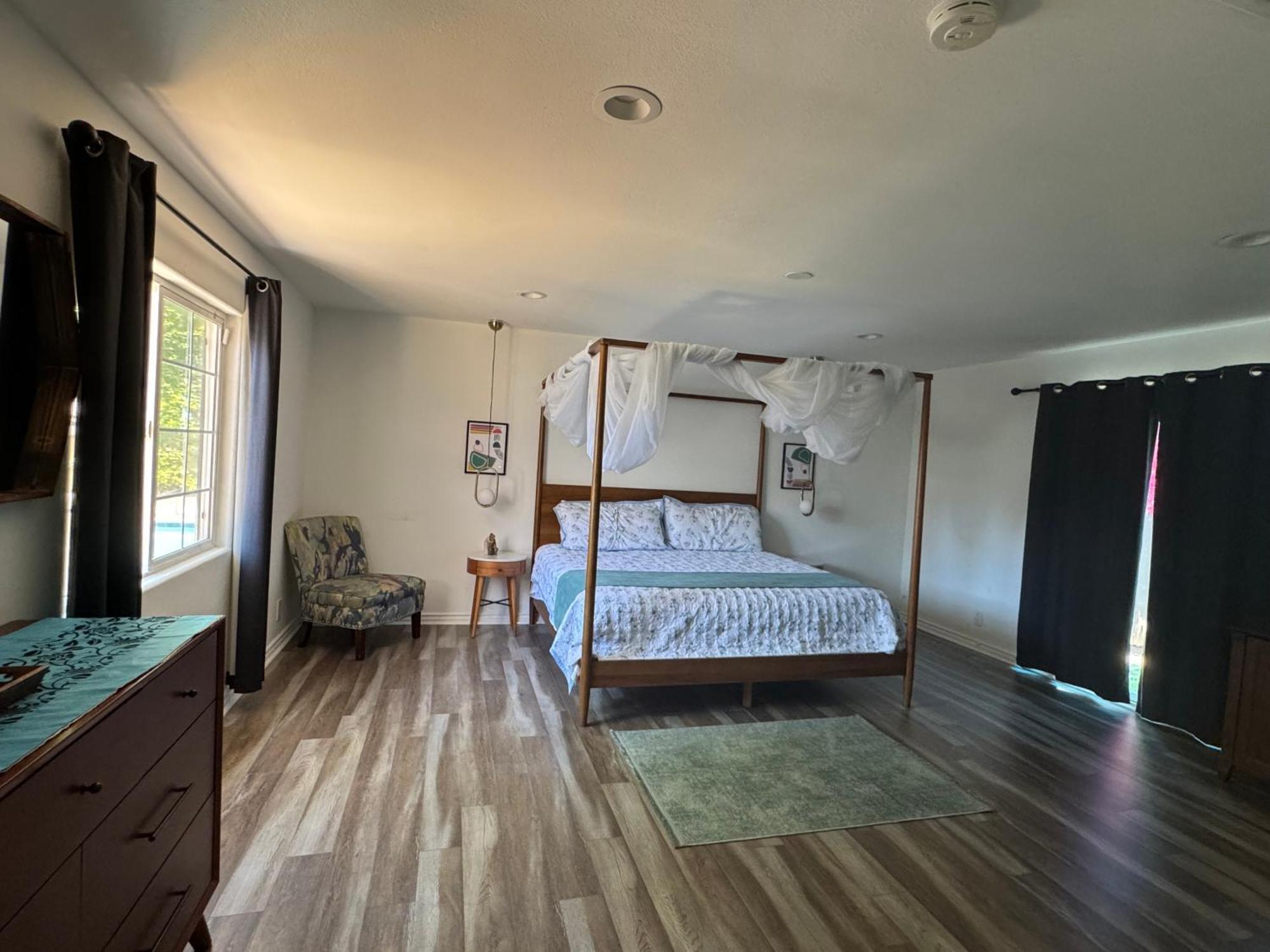 Angeles Hideaway - Costanso * Los Angeles